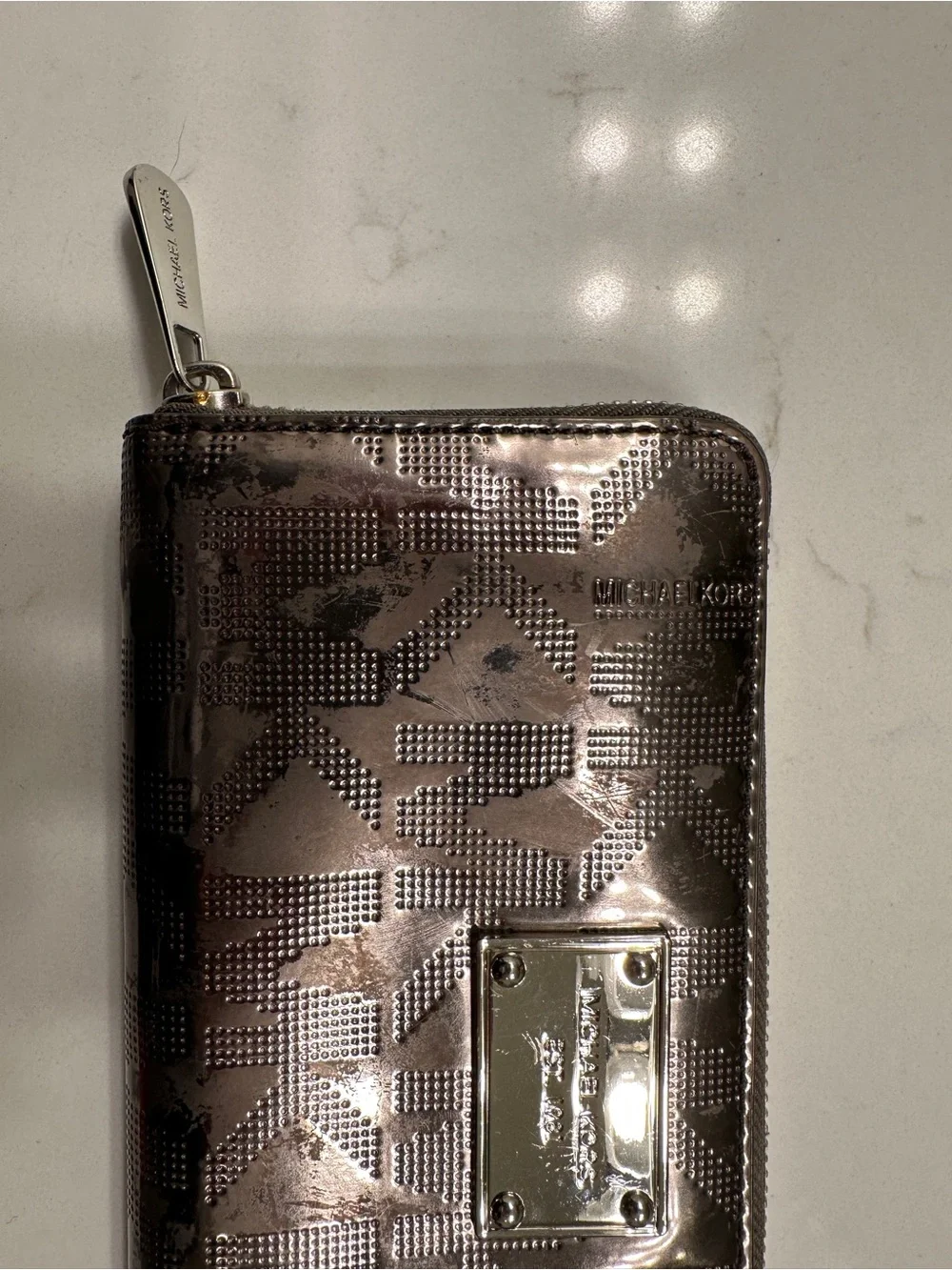 Michael Kors Wallet - reflective silver/bronze color